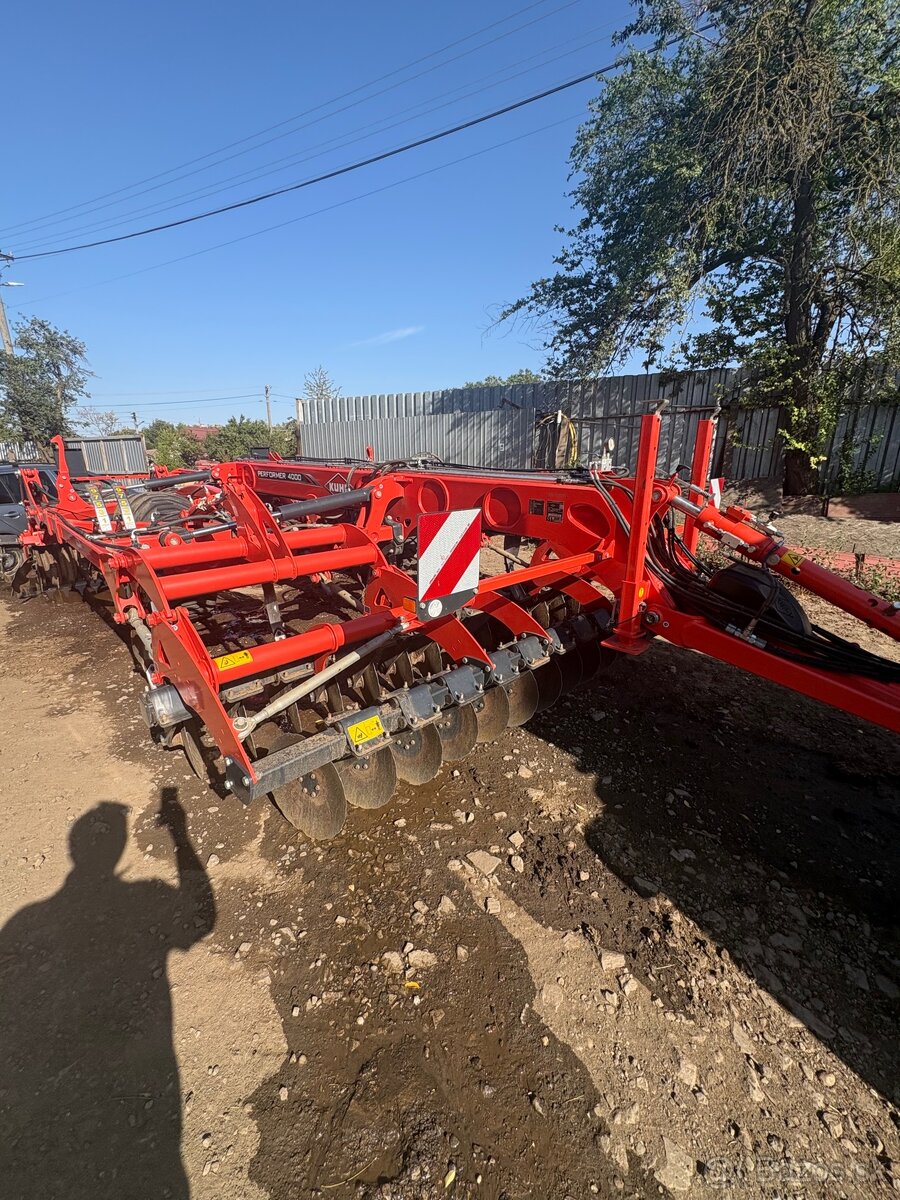 Kuhn performer 4000 - 4