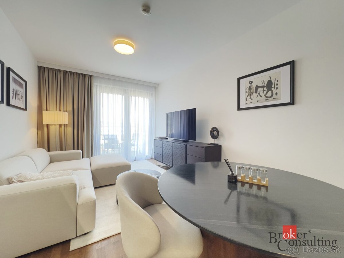 Moderný 2-izbový apartmán s balkónom a garážou, Metropolis – – foto 4