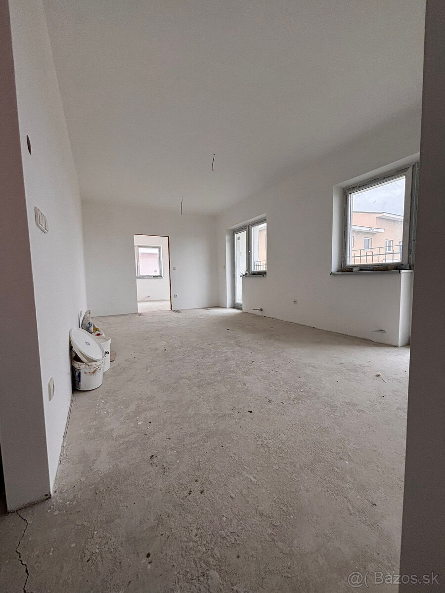 SENEC - EXKLUZÍVNE NA PREDAJ 3 izbový byt s vlastným kúrením - 4