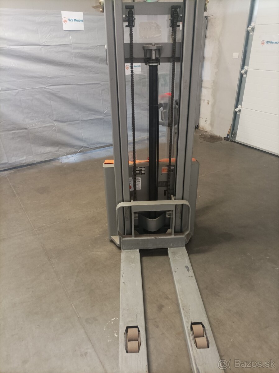 Ručně vedený vysokozdvižný elektrický vozík Still cv10 - 4