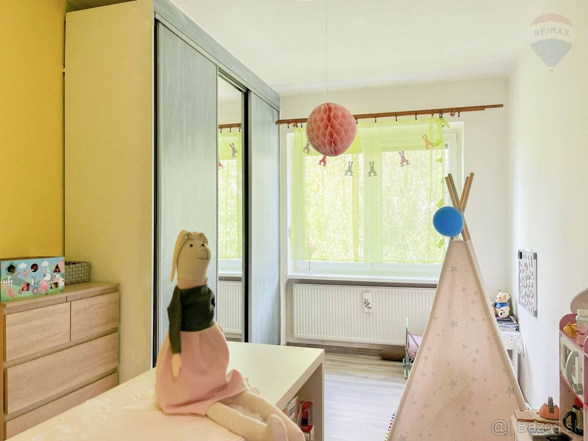 PREDANÉ Predaj: 3-izbový byt s krbom priamo v centre L - 4