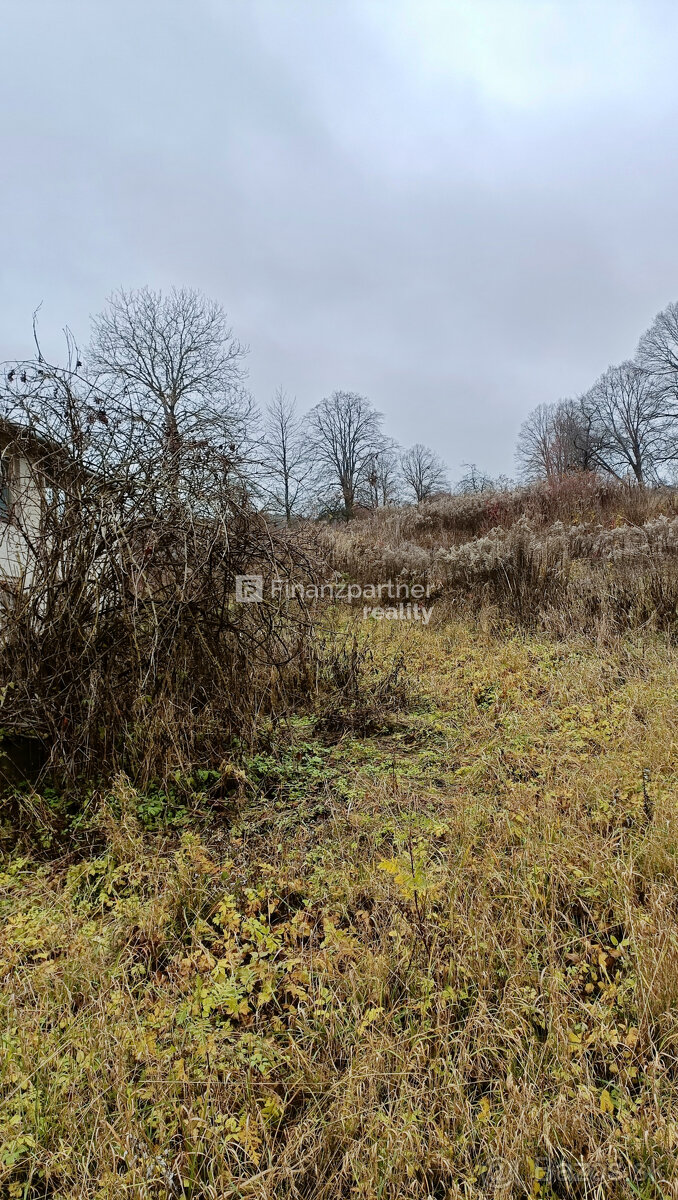 Exkluzívne na predaj rodinný dom s pozemkom v obci Šapinec - 4