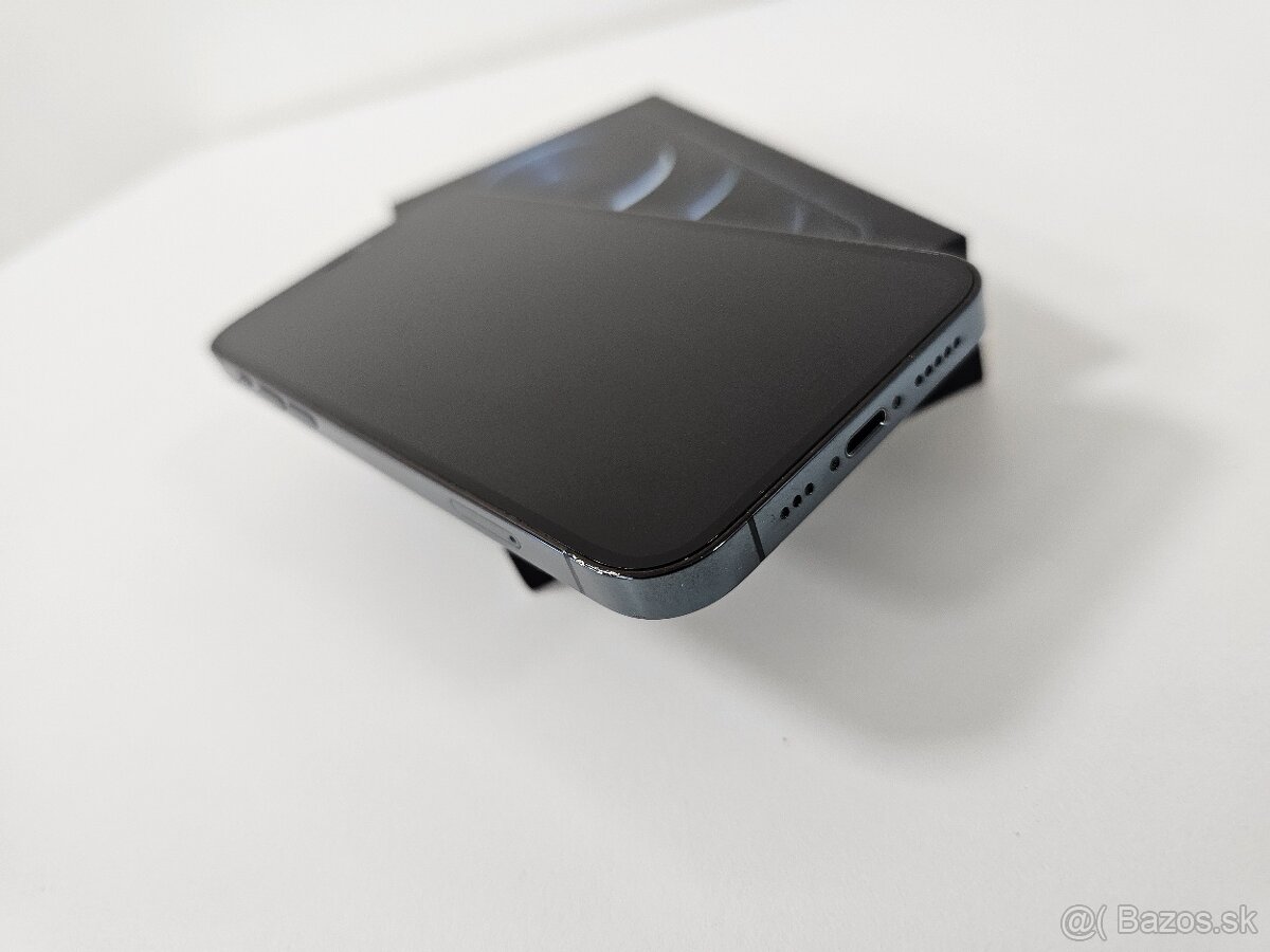 Apple iPhone 12 Pro Blue - 4