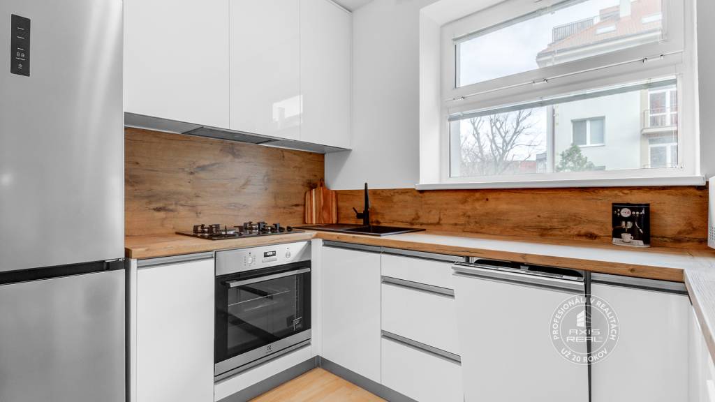 AXIS REAL | Slnečný 2i byt vo výbornej lokalite - nová kuchy - 4