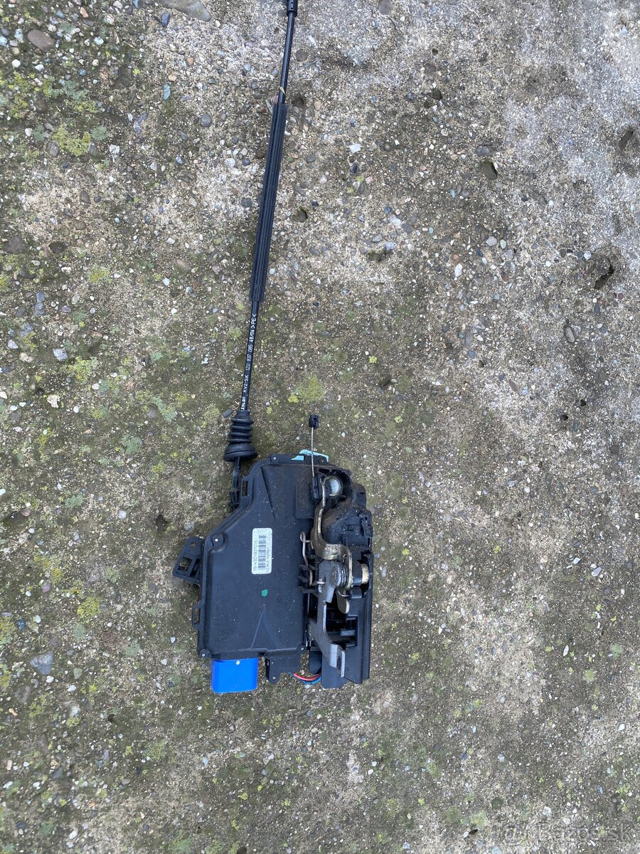 Zámok dverí octavia 2 LP - 4