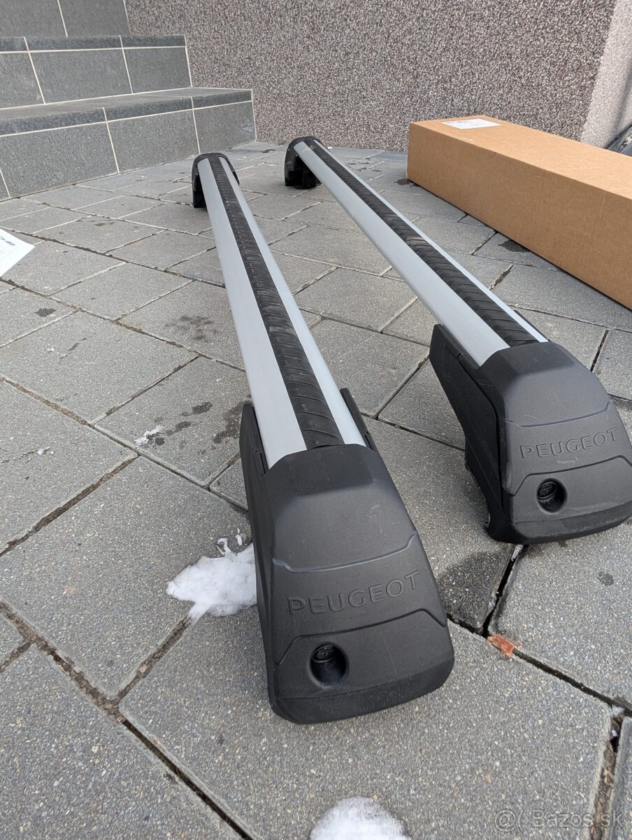 Stresny nosic Peugeot 5008 - 4