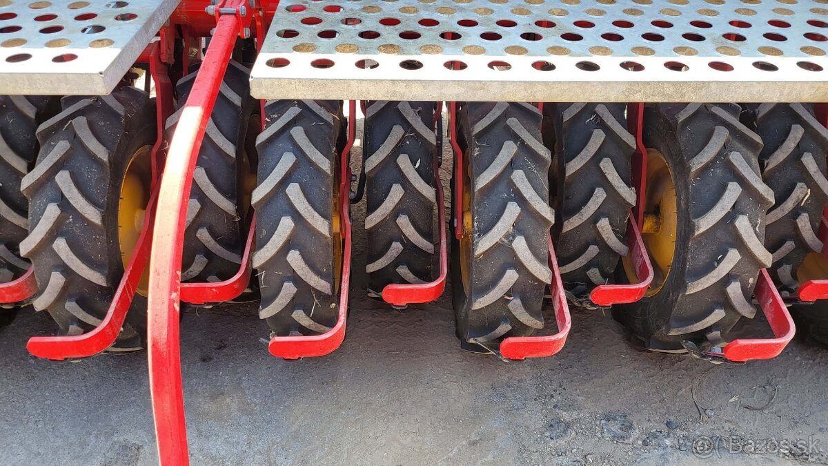 Mechanicka sejacka Vaderstad RAPID 400S - 4