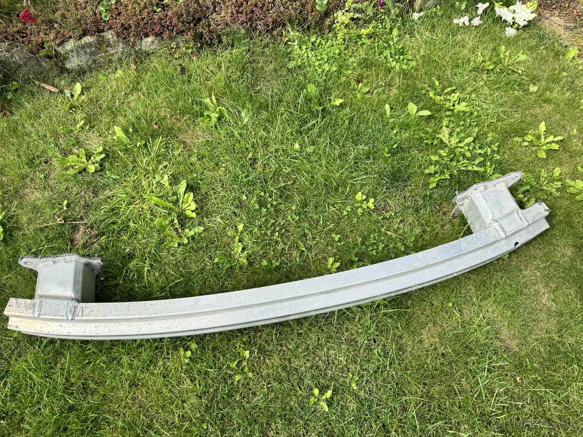 Audi A6 Allroad C7 (2017) – zadná výstuha nárazníka - 4