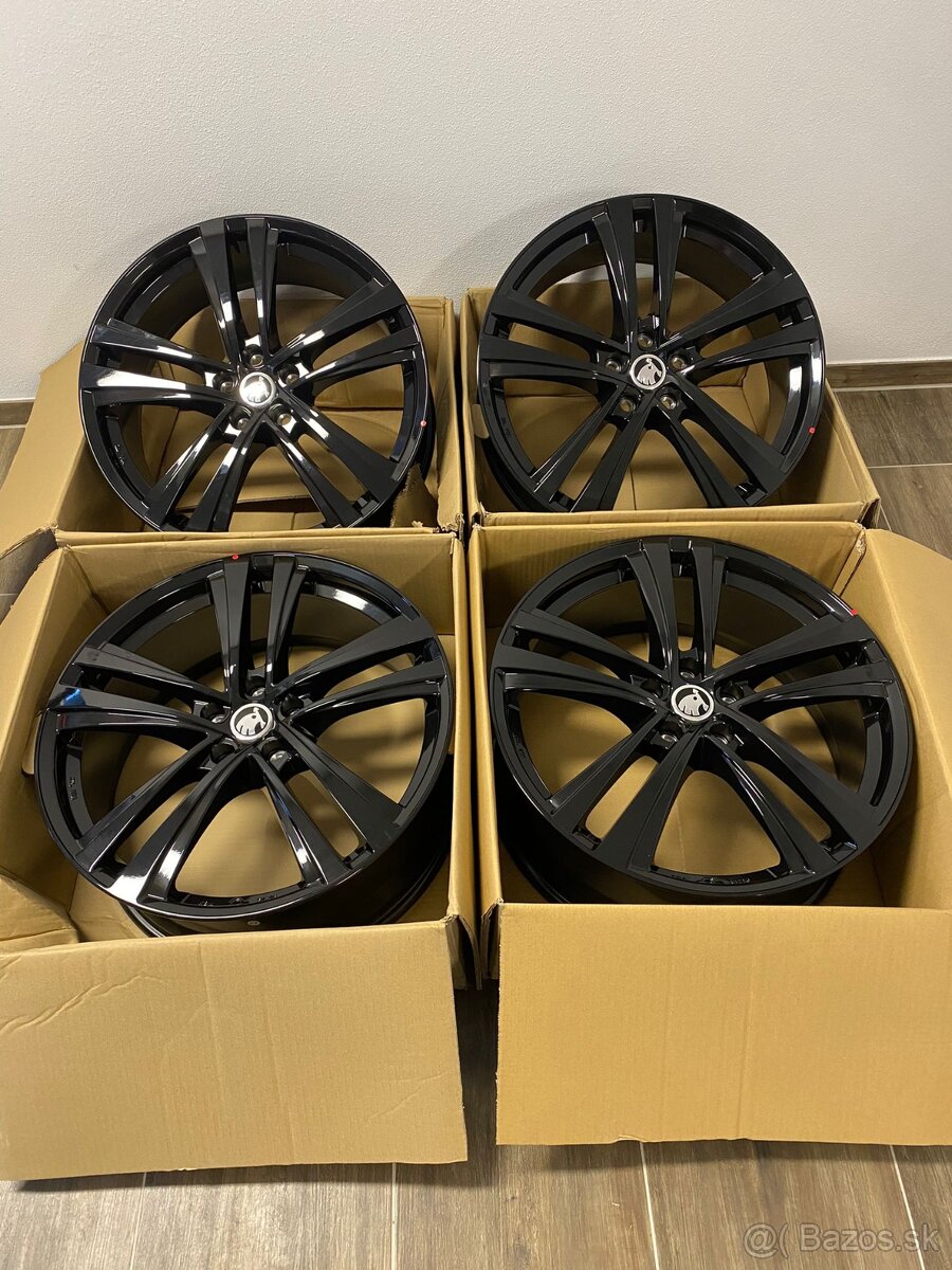 5x112 R20 Black - 4