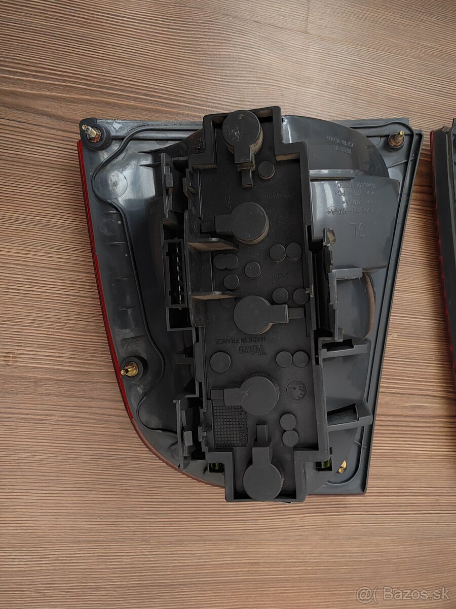 Škoda Octavia 1 zadné svetlá - 4