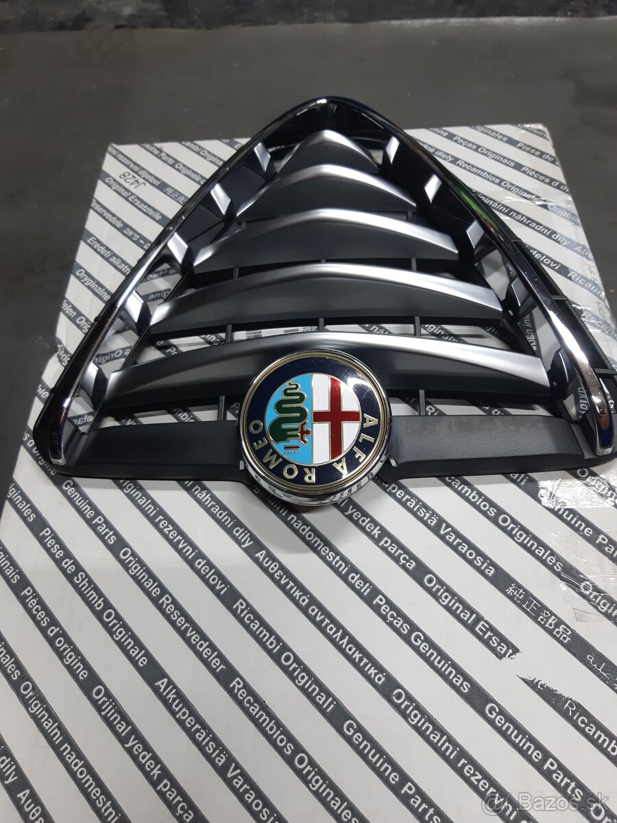 Predám prednú masku na alfa romeo giulietta.originál - 4