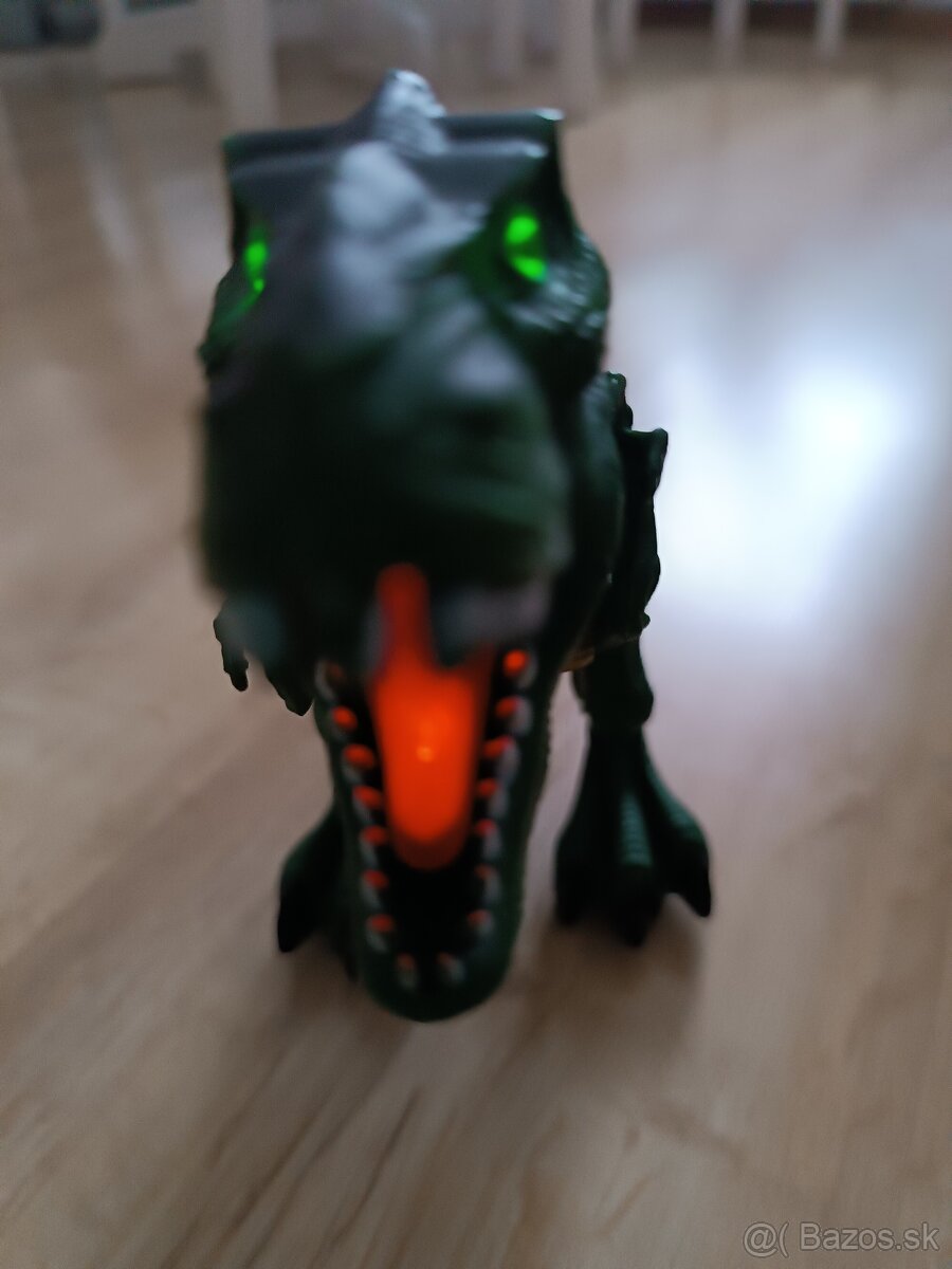 Interaktívny dinosaurus - 4