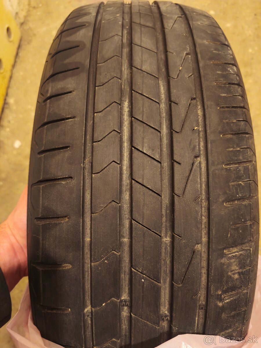 215/65 R17 letné Hankook - 4