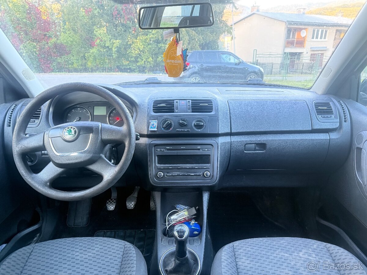 Predám Škoda Fábia 1.2 TSI - 4