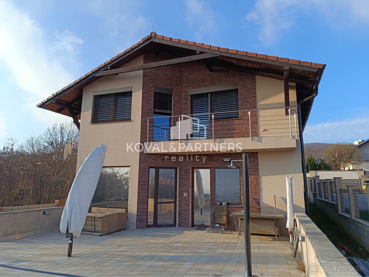 7 izbový dom s moderným vybavením - Štitáre - Nitra - 4