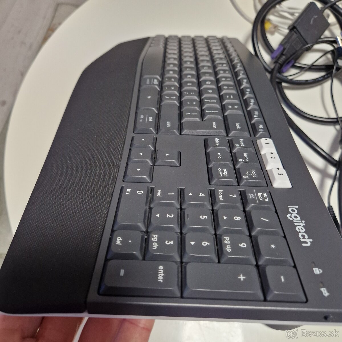 HP monitor ,klávesnica logitech - 4