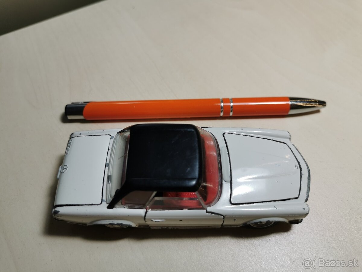 Tekno denmark Mercedes 280 - 4