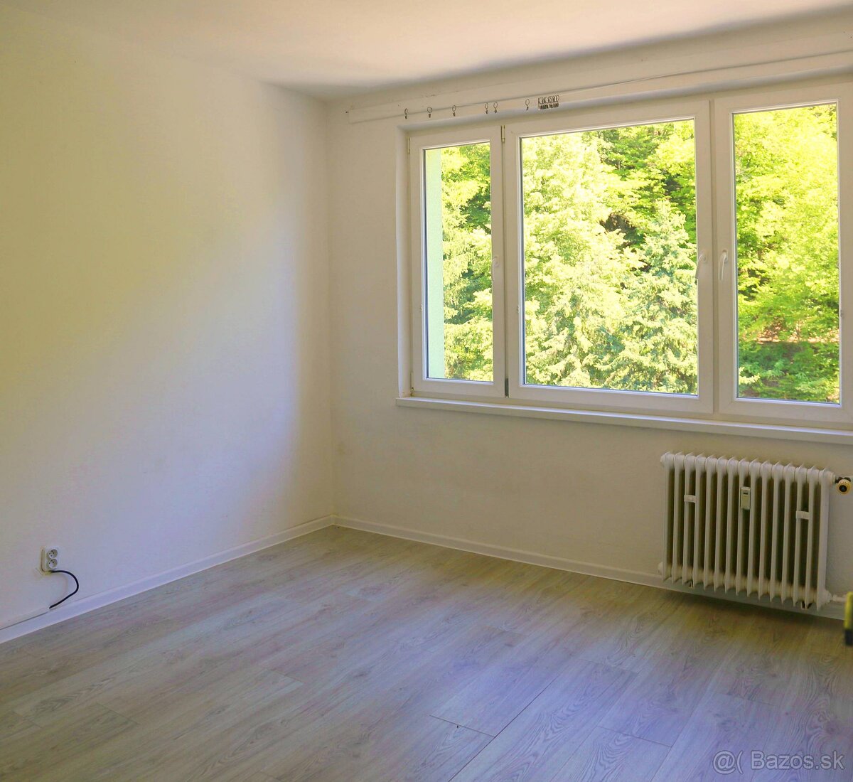 Predám priestranný, slnečný 3i byt v Novej Bani v širš - 4