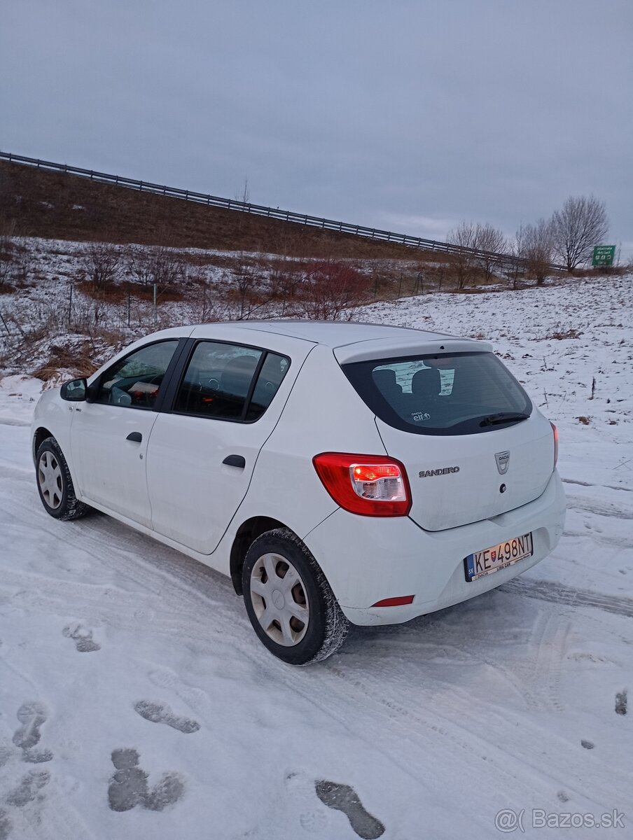 Dacia Sandero - 4