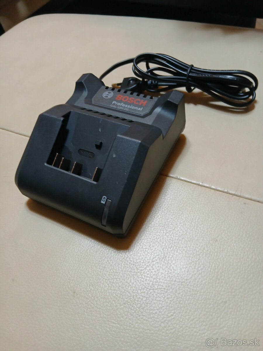 Predam nabijacku Bosch GAL 18V-20 - 4