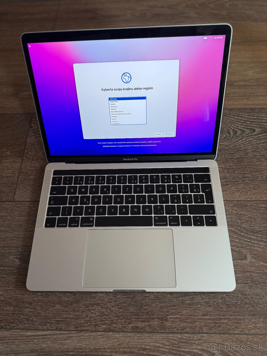 Apple MacBook Pro - 4
