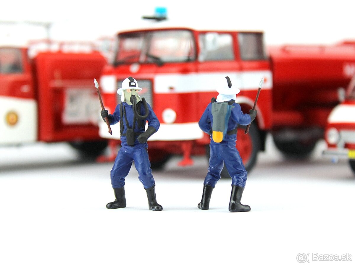 Ručne malované figúrky hasičov 1:43 - 4