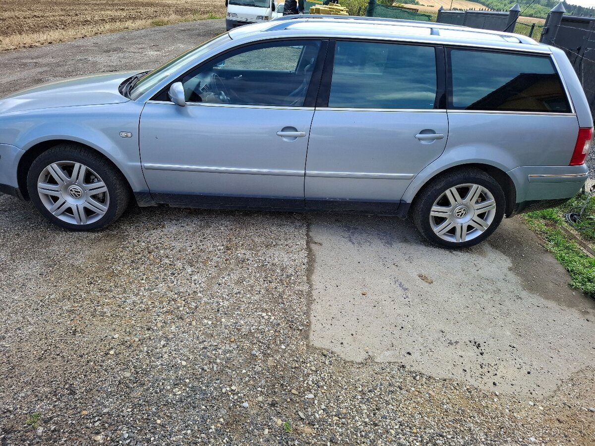 Volkswagen passat b5.5 2.5 V6 - 4