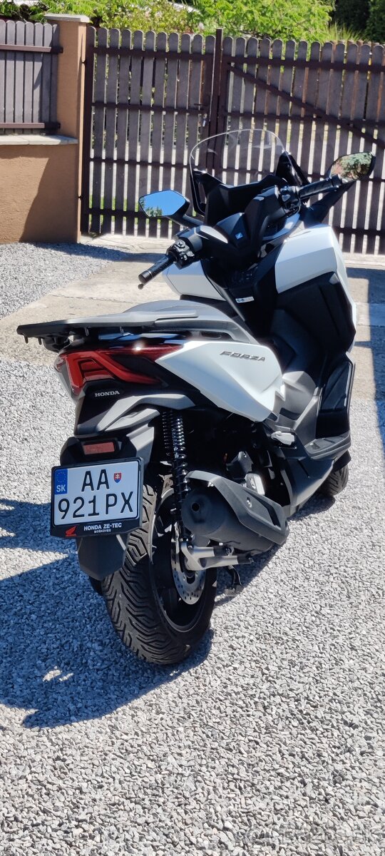 Honda Forza 125 - 4