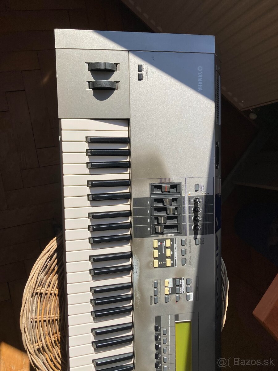 YAMAHA MOTIF 7 - 4