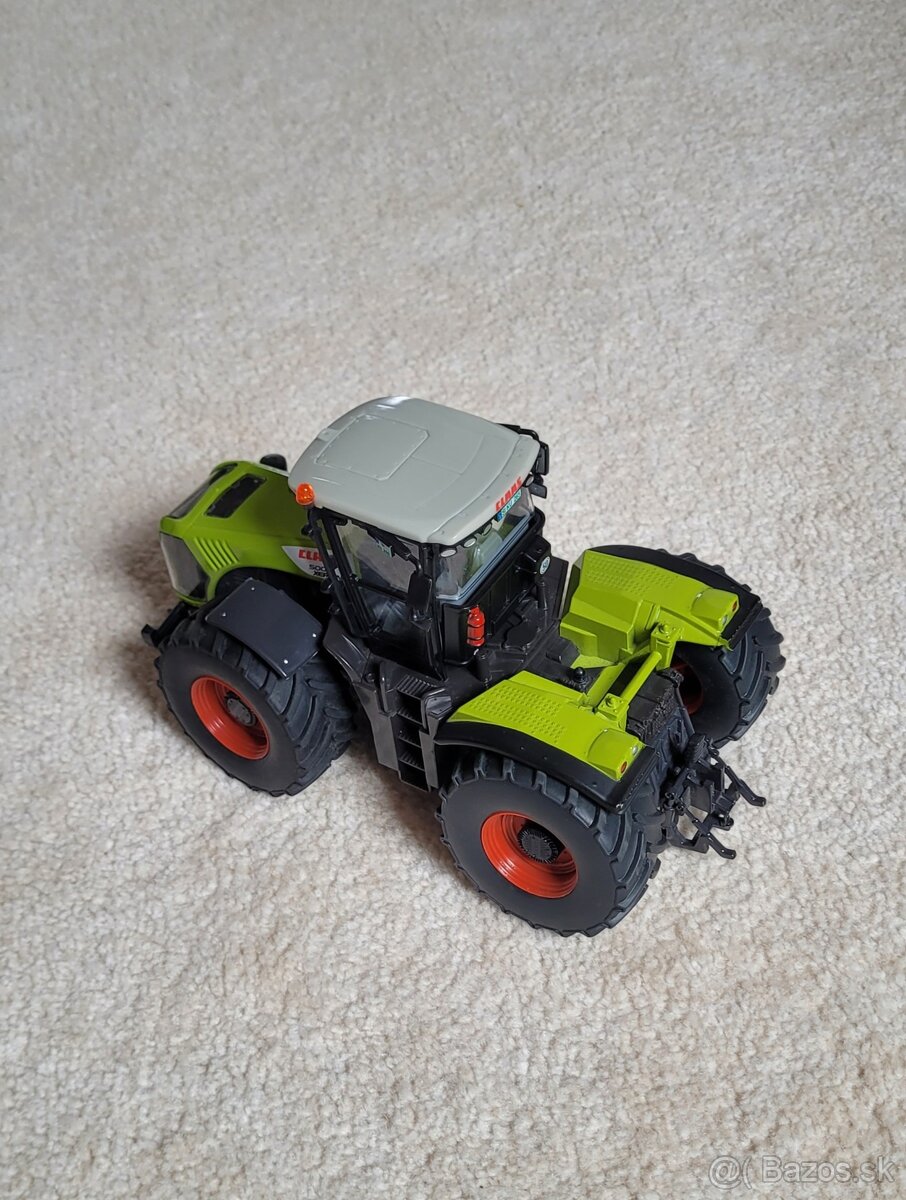 Siku traktor Claas Xerion 5000 1:32 - 4