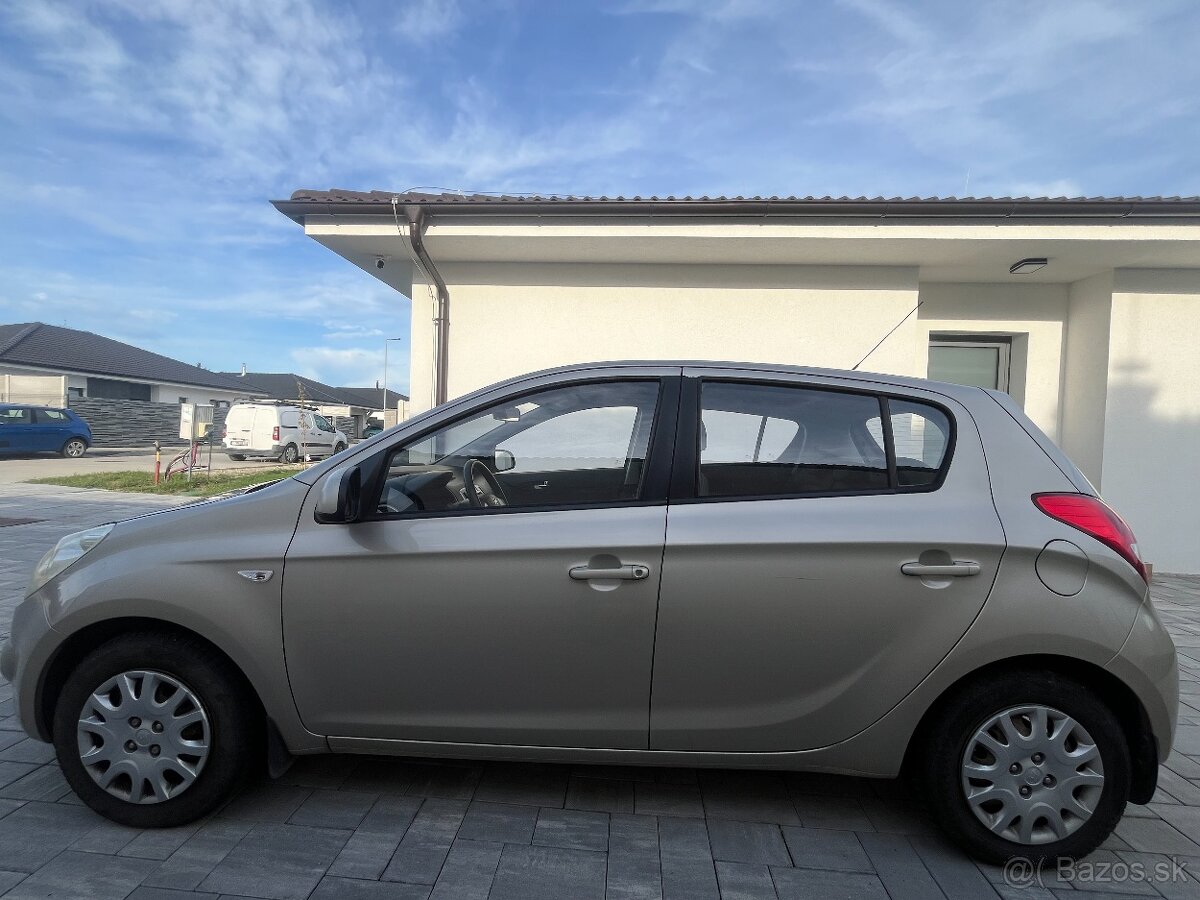 Hyundai i20, 1.2 benzín, r.v. 2011 - 4
