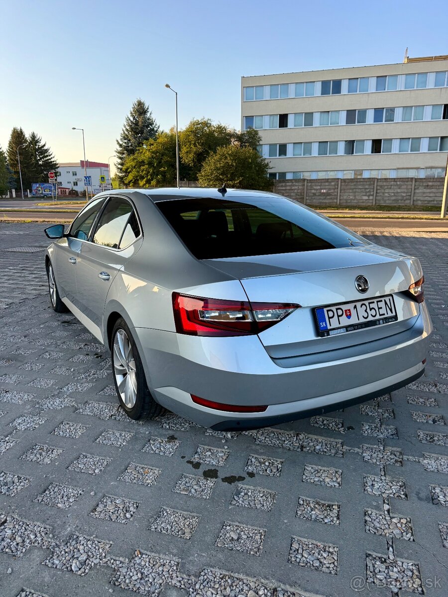 Predam Skoda Superb 3 2.0tdi Dsg - 4