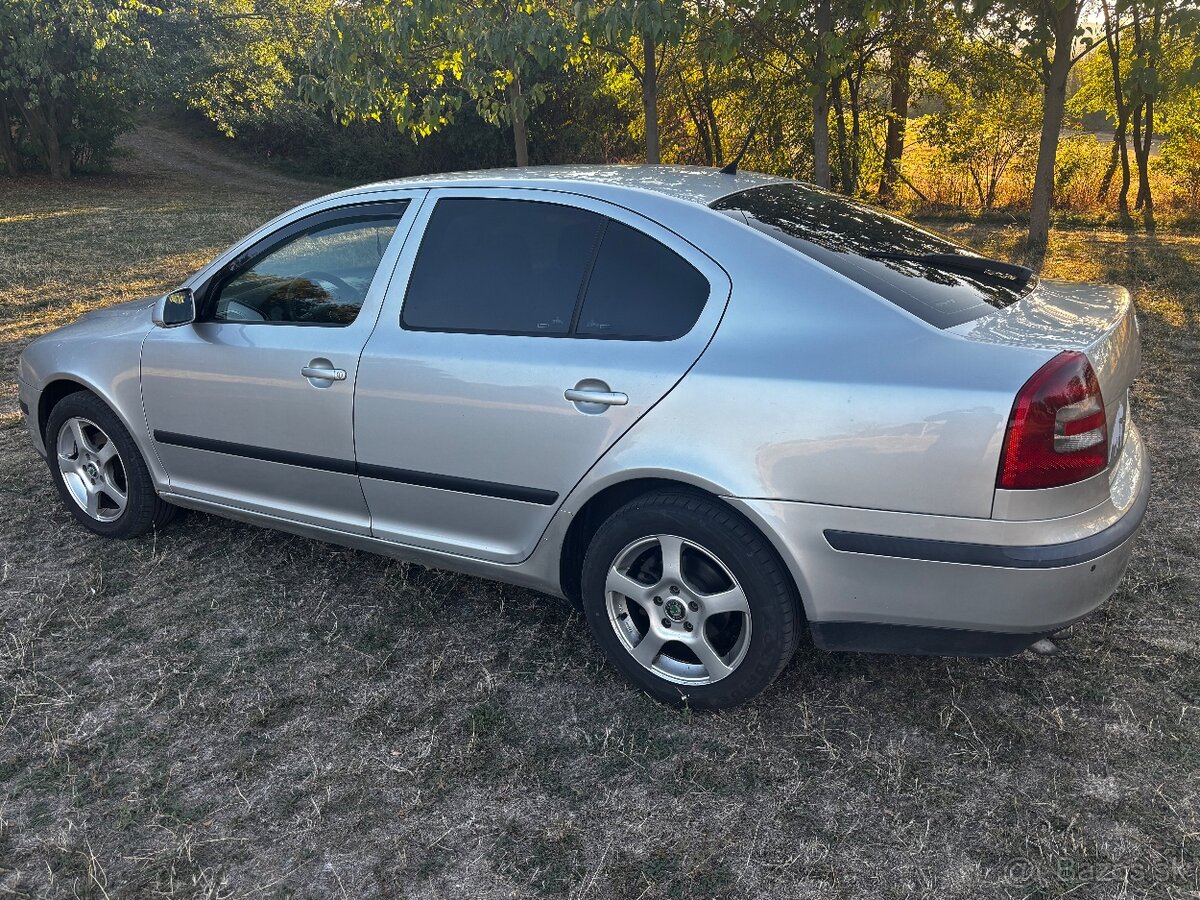 Škoda octavia 2 1.9 TDi - 4