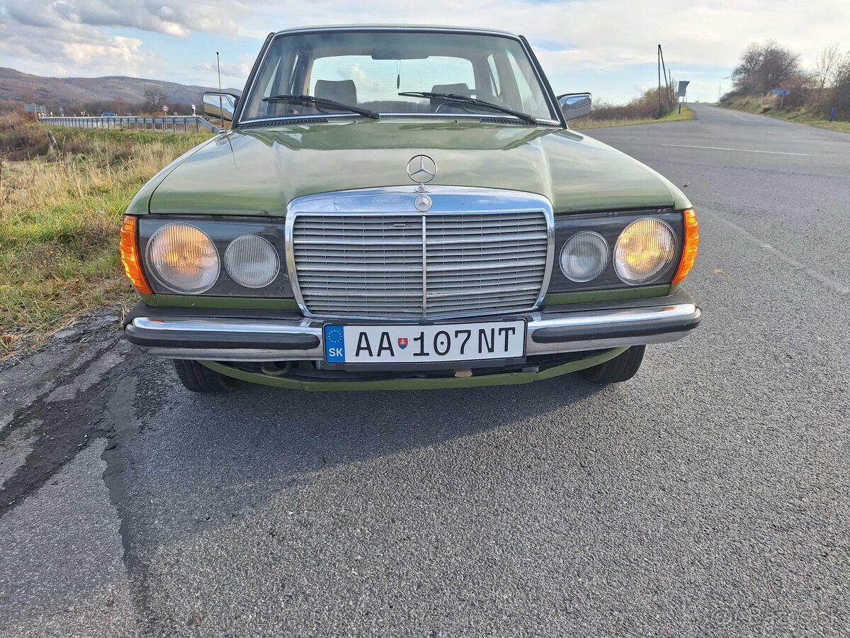 Mercedes-Benz (w123 piano) 2,4D - 4