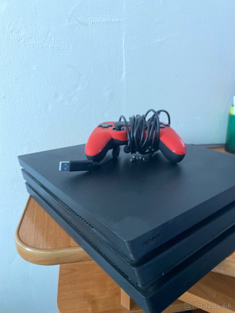 Playstation 4 Pro - 4