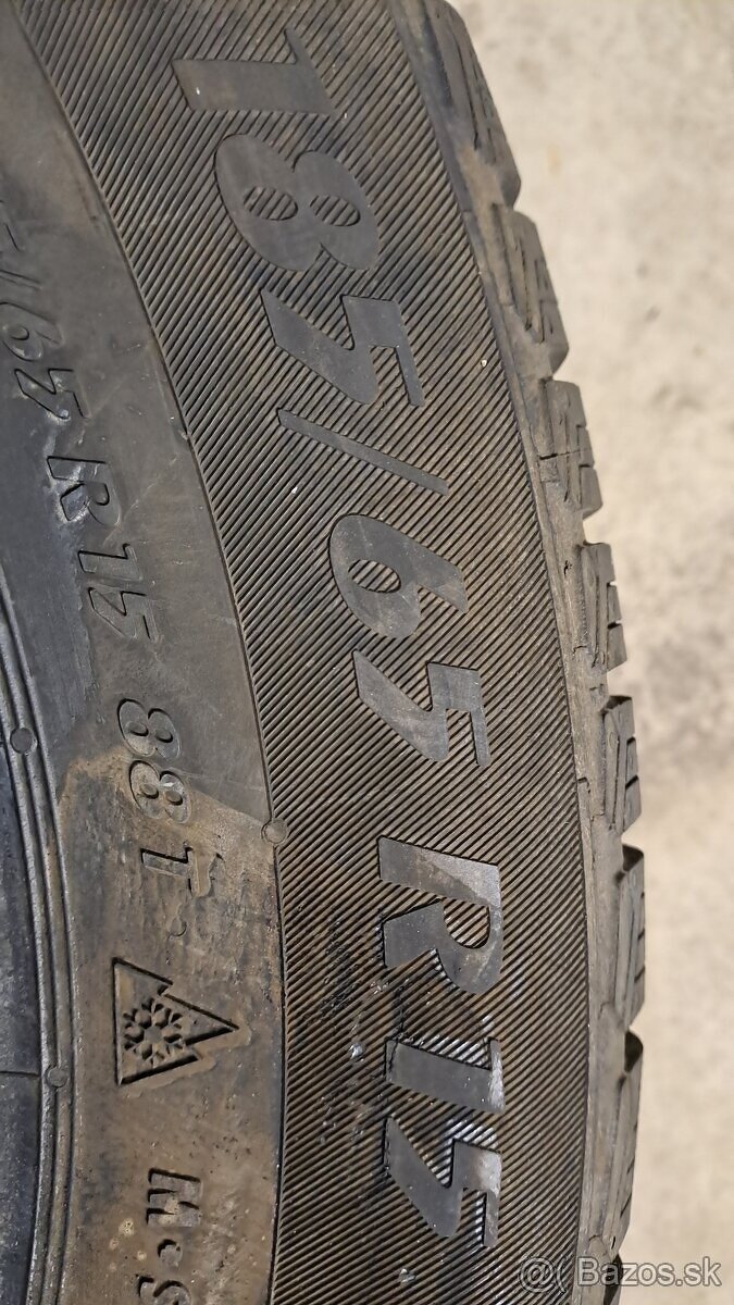 Predám 1ks skoro nová zimná 185/65r15-88T Matador - 4
