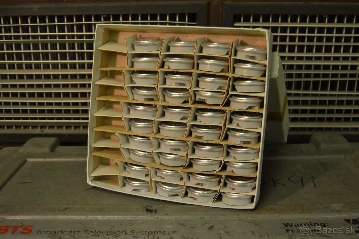 Retro súčiastky Tesla (č.1) - uloženky - 4