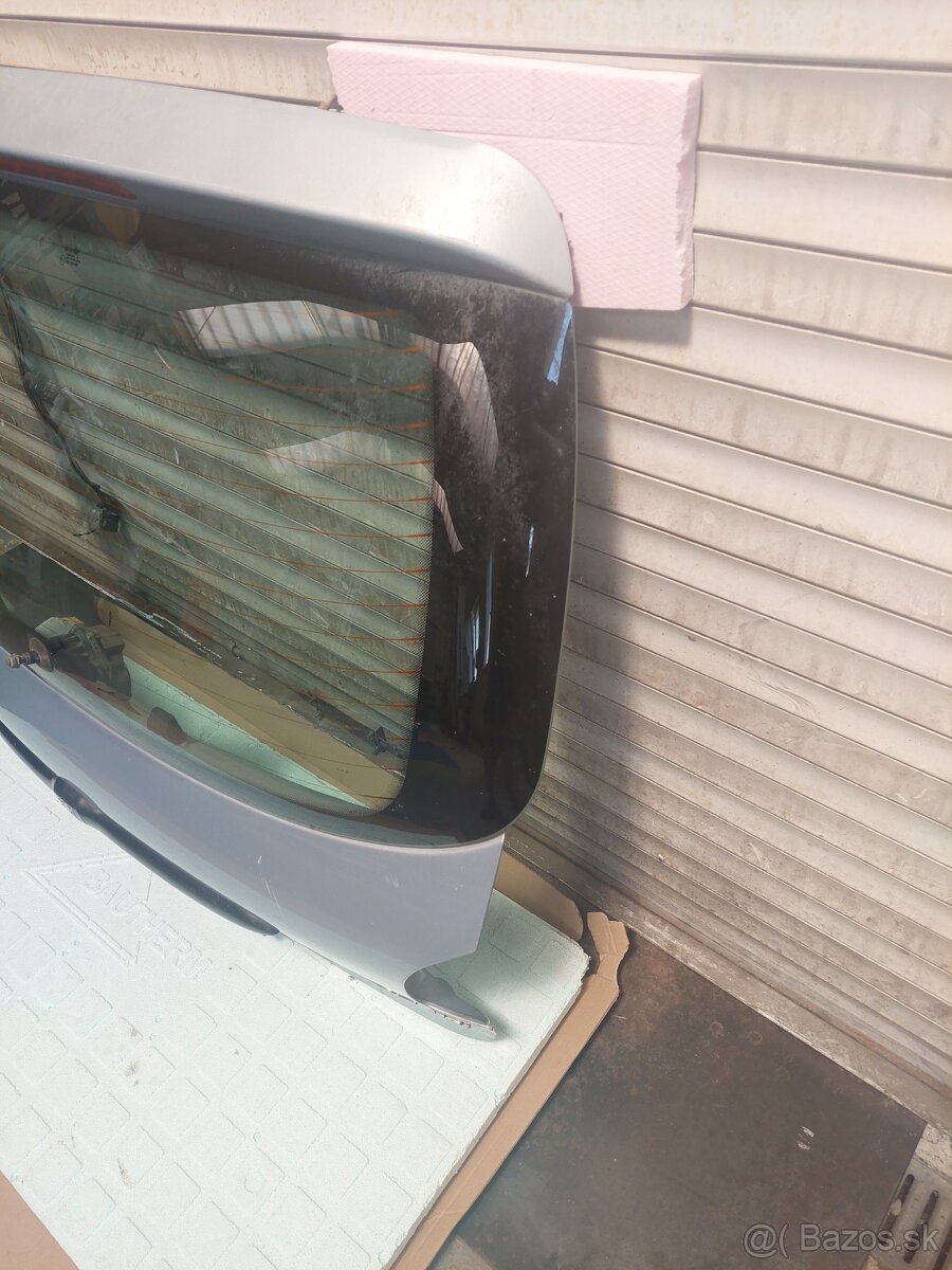 PEUGEOT 206 Kufor,Zadné dvere - 4