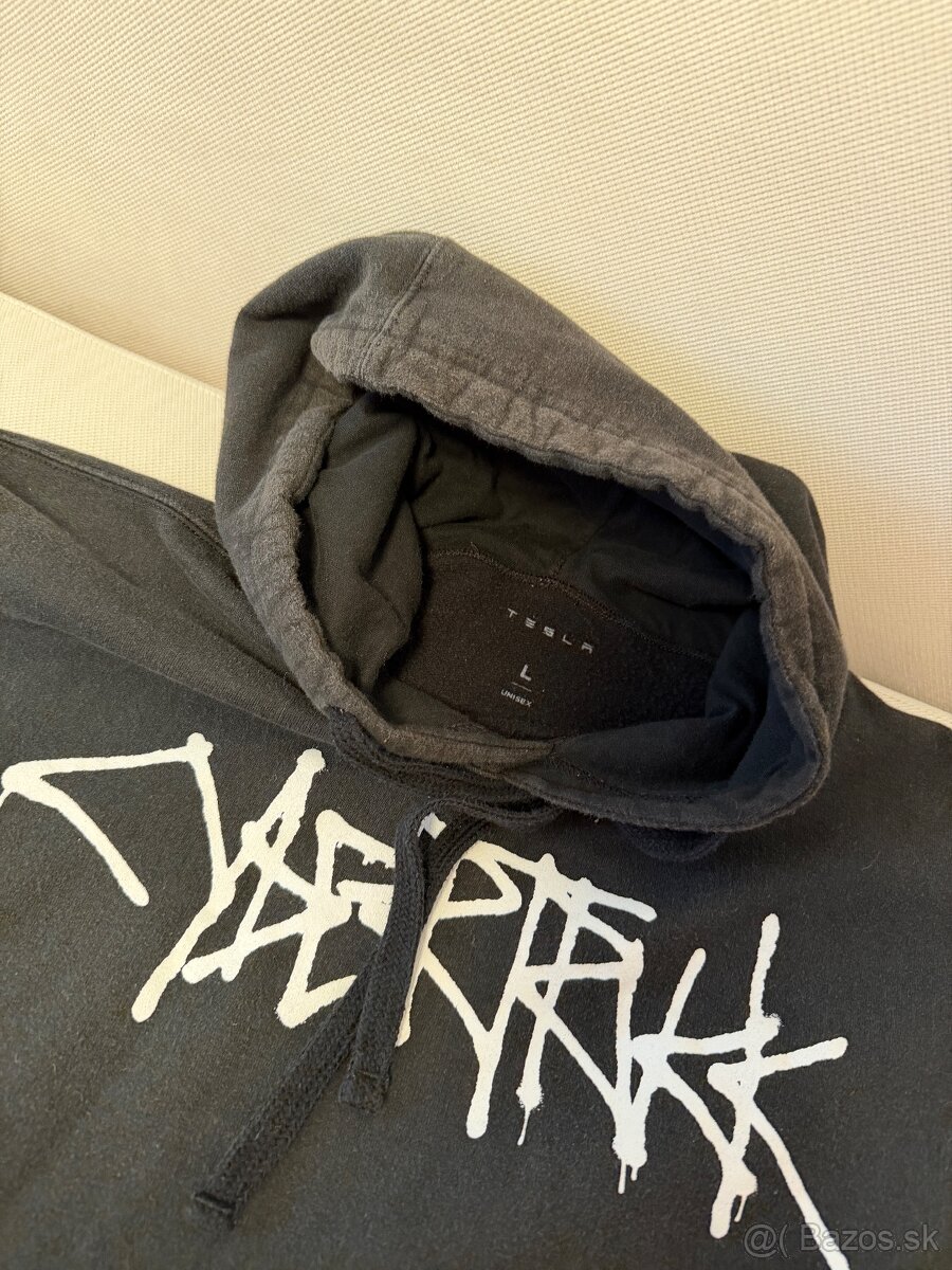 tesla cybertruck - 4