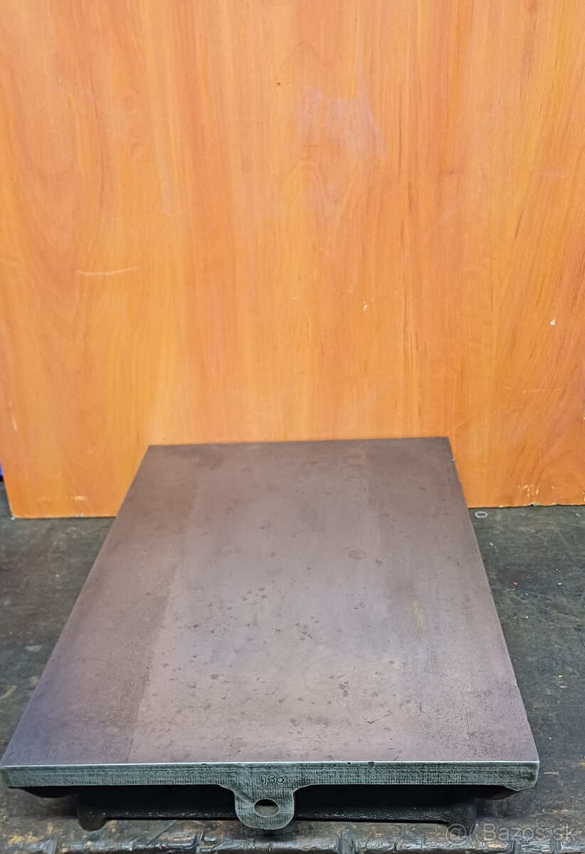 Liatinová primerná doska a výškomer - 4