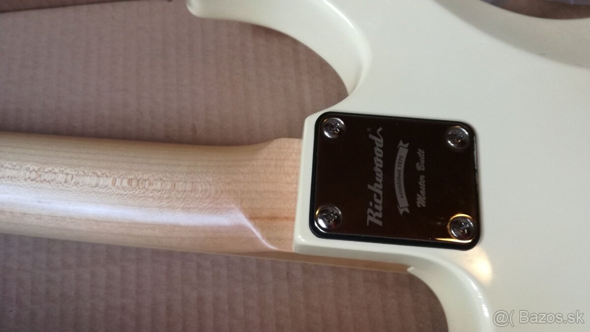 Vintage Stratocaster - 4