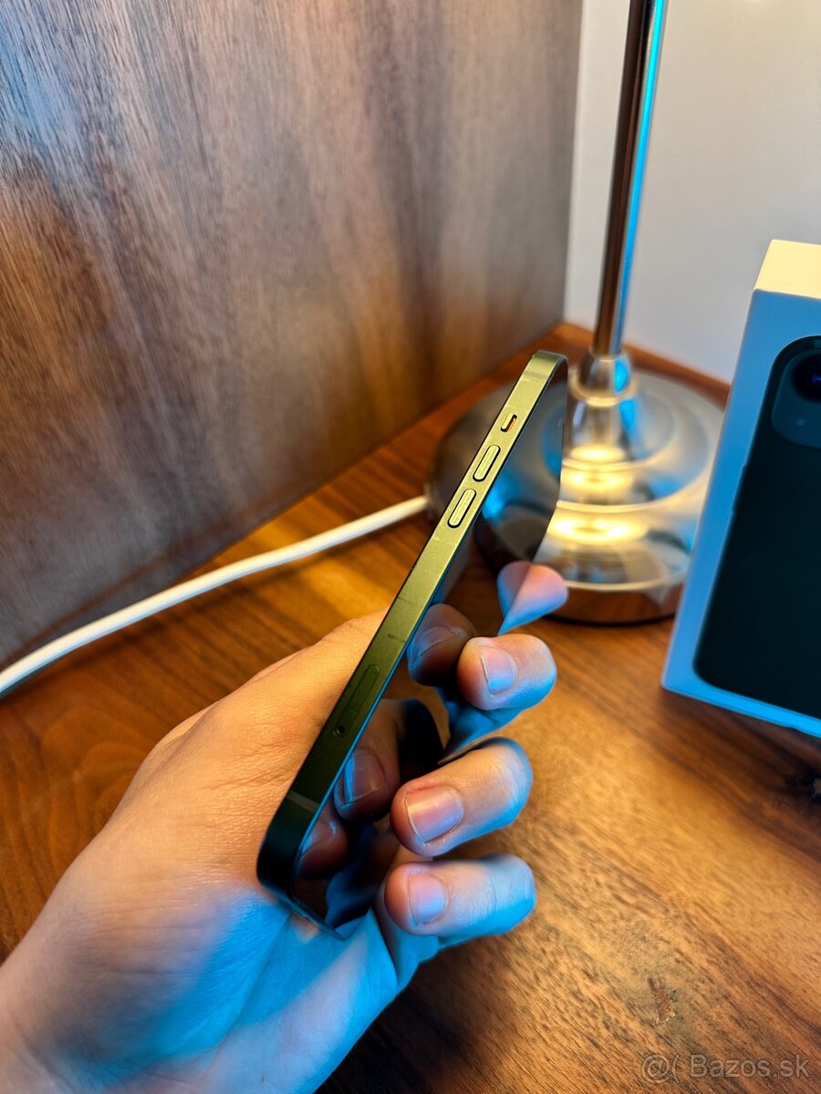 iPhone 13 | 100% batéria - 4