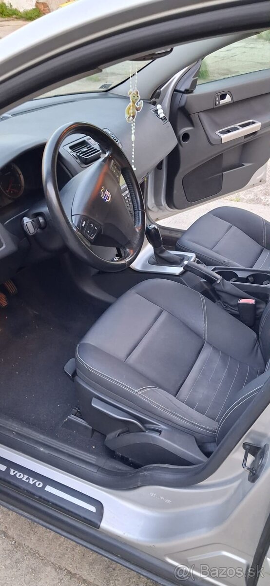 Predám Volvo s40 - 4