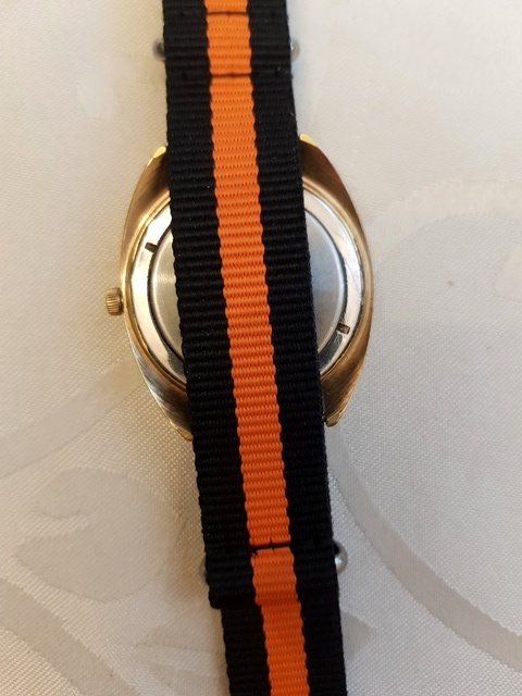 hodinky POLJOT a PRIM, stojan na vreckové hodinky - 4