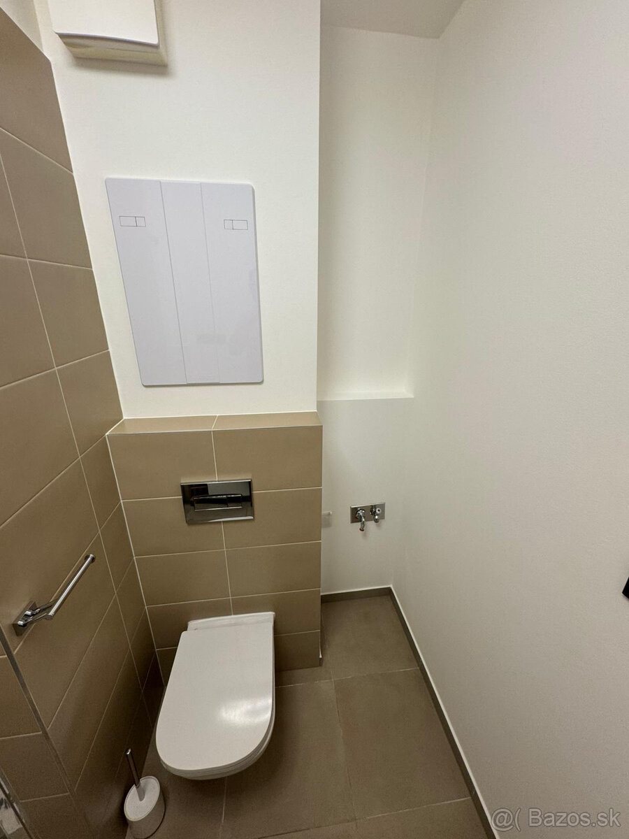 Prenajmem 1-izbový byt v Dúbravke - 4