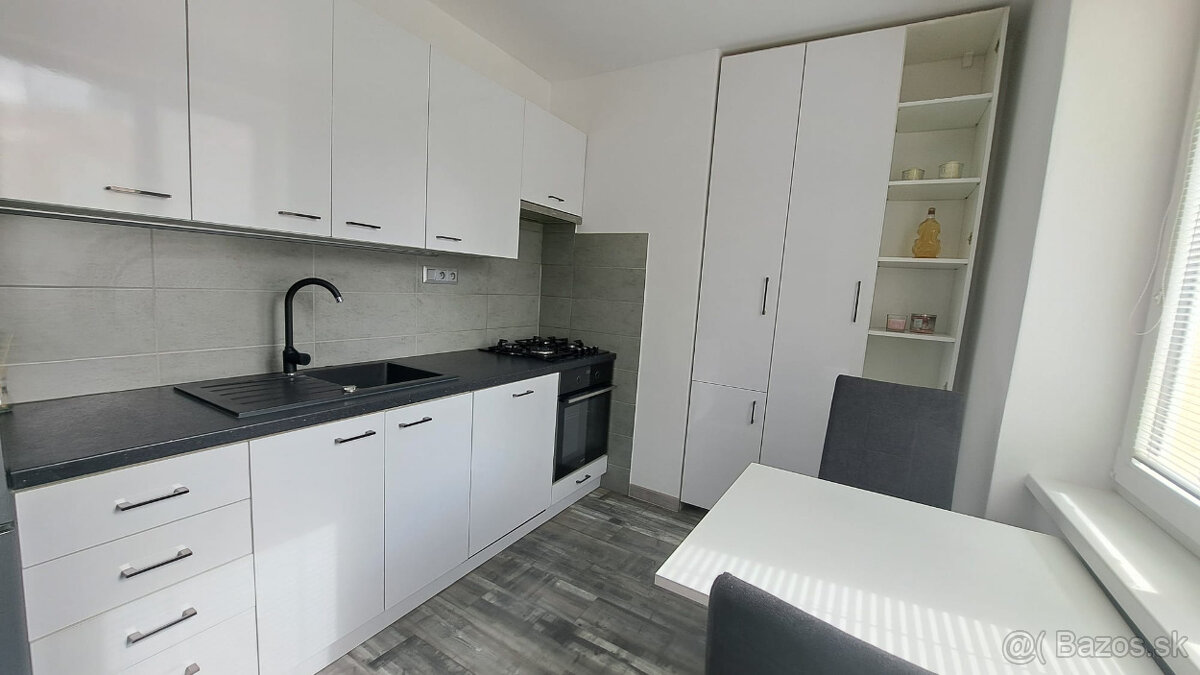 Krásny 2-izbový byt v centre Popradu na prenájom - 4