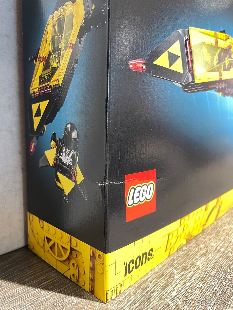 LEGO Icons 10355 Blacktron Renegade - 4