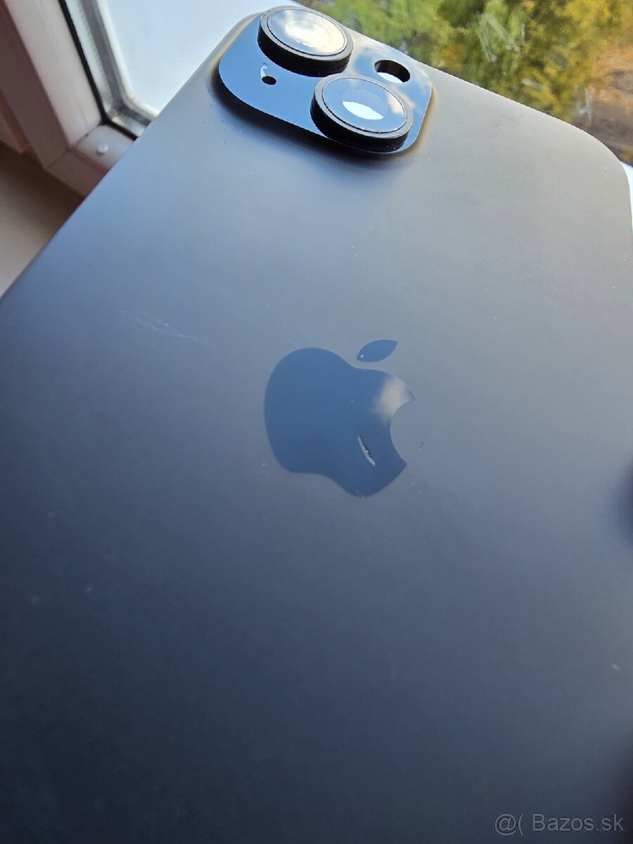 Zadne sklo na iPhone 15 Black - 4