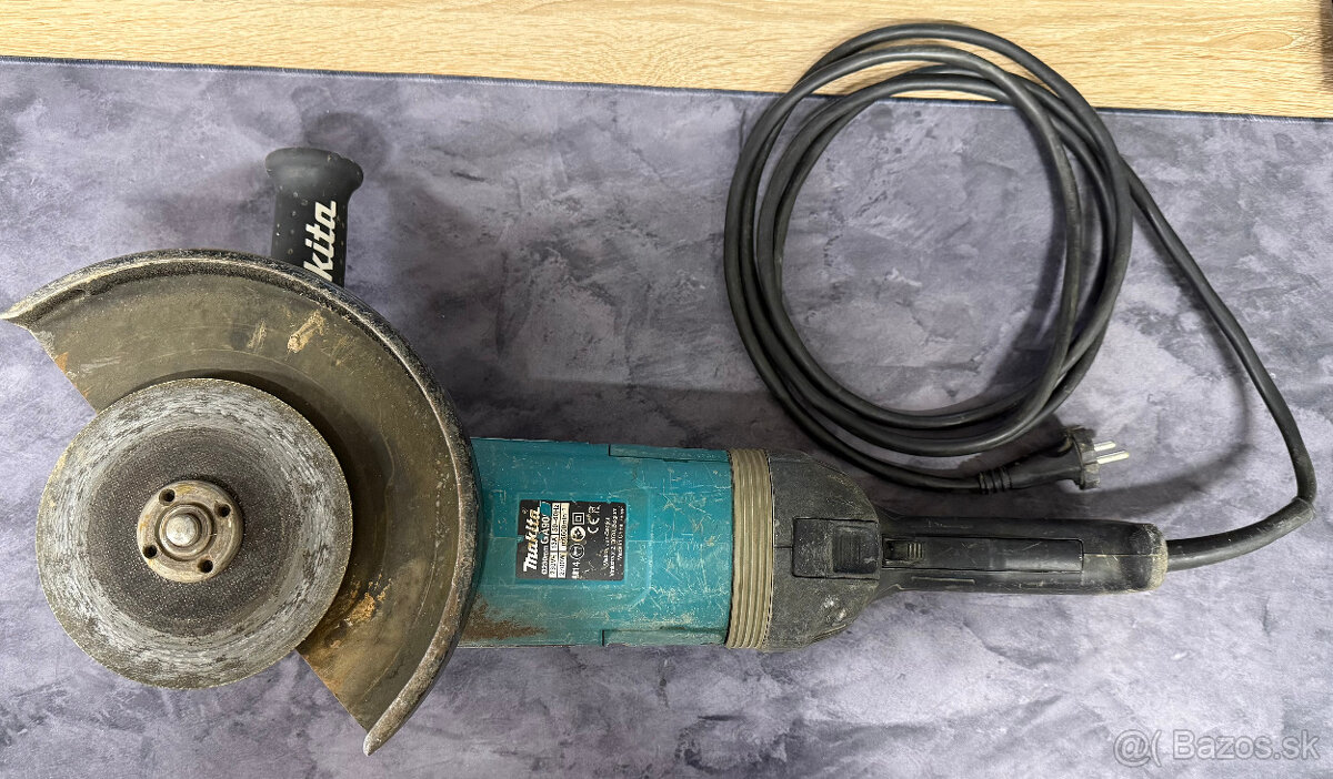 Elektrická uhlová brúska Makita GA9081 - 4