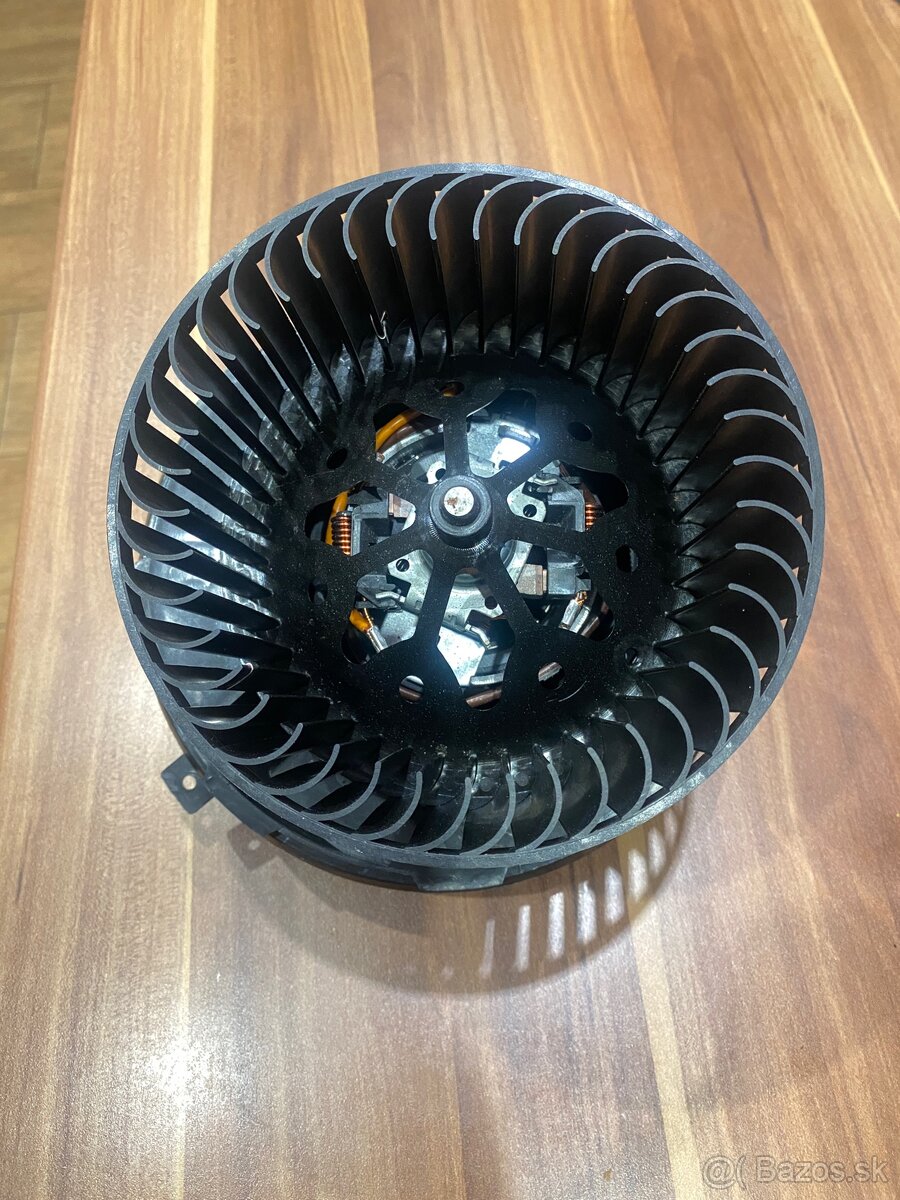 Vnútorný ventilátor kúrenia NRF 34004 - 4